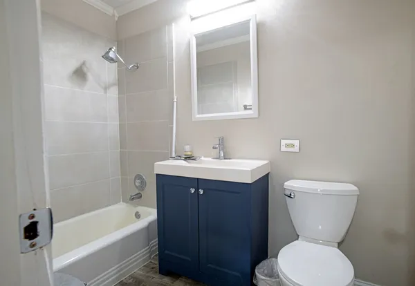 $199,900 | 485 Duane Terrace, Unit B4, Glen Ellyn, IL 60137