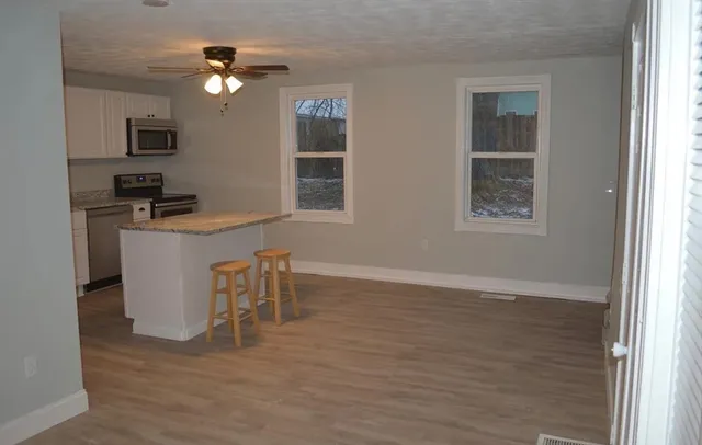 $2,200 | 4 1st Street, Unit B, Sutton, MA 01590