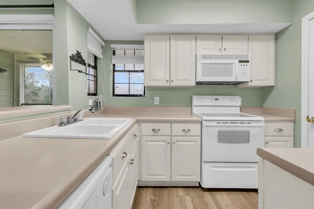 $2,300 | 1850 Montclair Drive, Unit D, Mount Pleasant, SC 29464