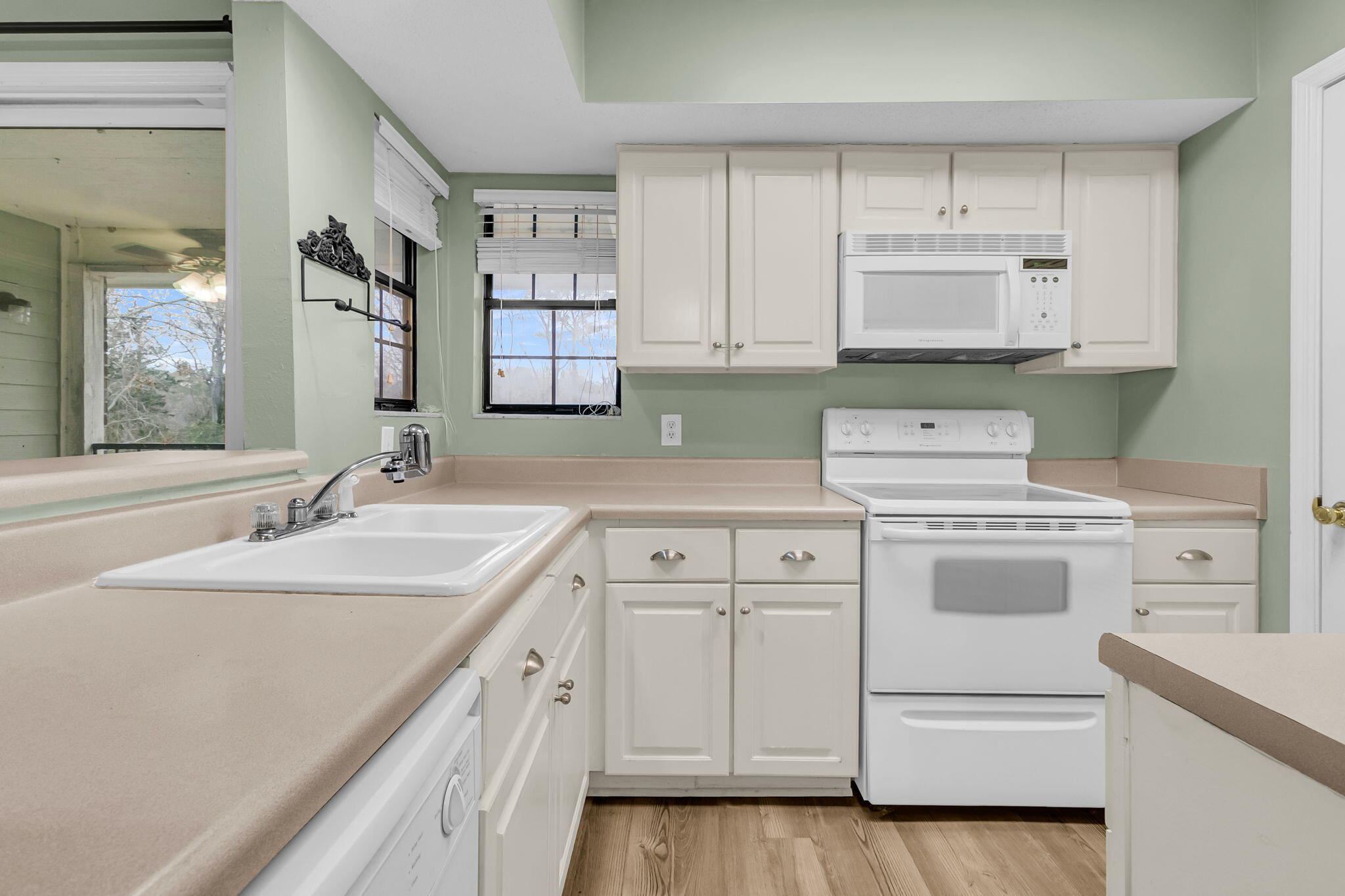 1850 Montclair Drive, Unit D Mount Pleasant, SC 29464 - Photo 12 of 42 CREM - 1850 Montclair Dr unit d-10