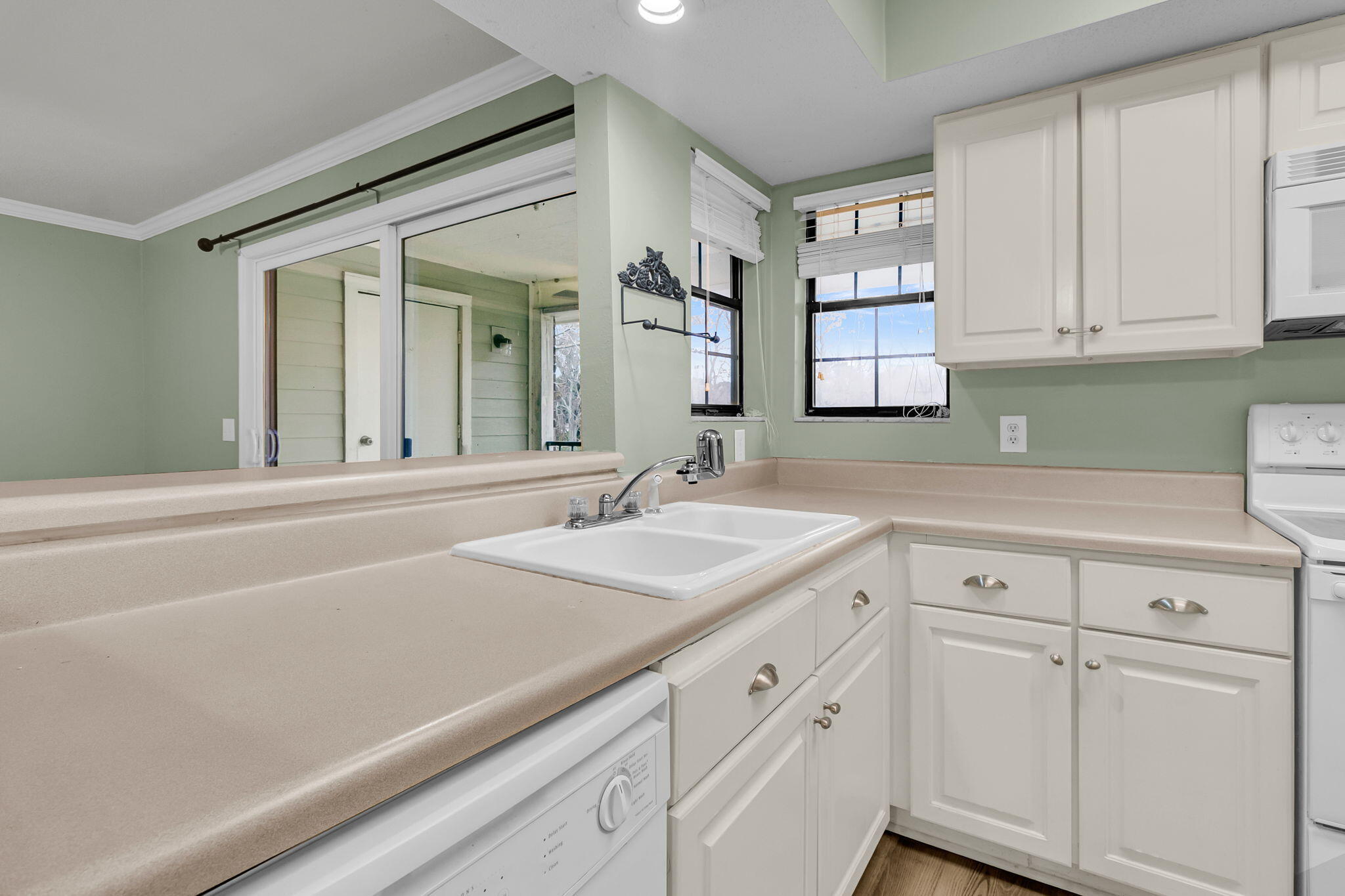 1850 Montclair Drive, Unit D Mount Pleasant, SC 29464 - Photo 13 of 42 CREM - 1850 Montclair Dr unit d-11