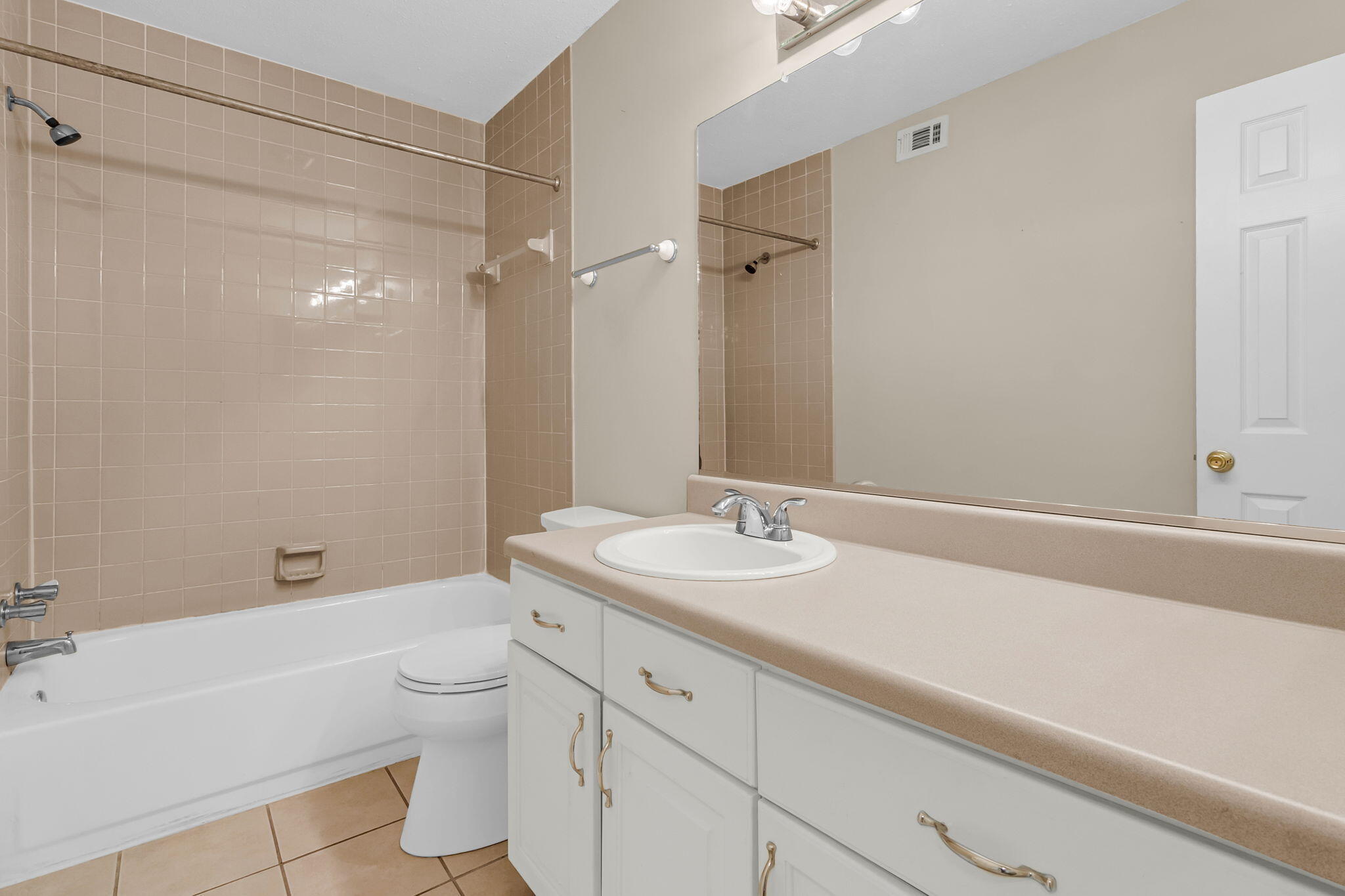 1850 Montclair Drive, Unit D Mount Pleasant, SC 29464 - Photo 15 of 42 CREM - 1850 Montclair Dr unit d-13