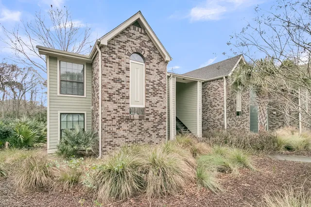 $2,300 | 1850 Montclair Drive, Unit D, Mount Pleasant, SC 29464