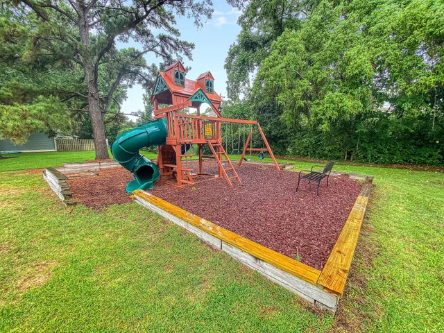 $2,300 | 1850 Montclair Drive, Unit D, Mount Pleasant, SC 29464