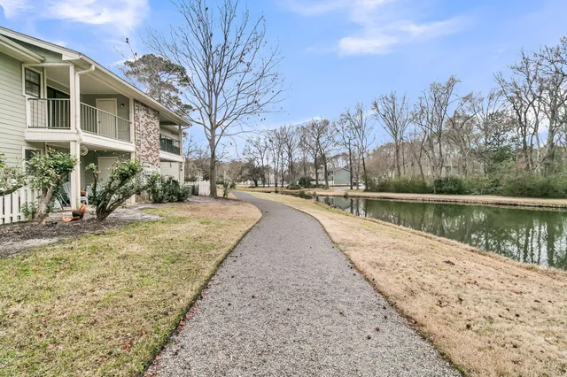 $2,300 | 1850 Montclair Drive, Unit D, Mount Pleasant, SC 29464