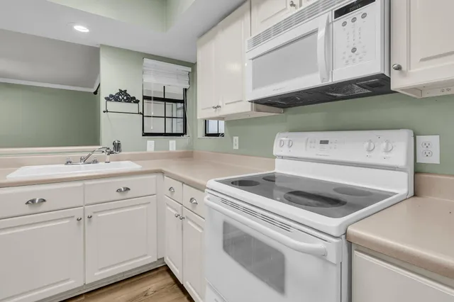 $2,300 | 1850 Montclair Drive, Unit D, Mount Pleasant, SC 29464