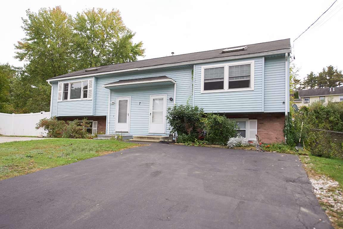 7 Lancelot Drive, Unit R Derry, NH 03038 - Photo 1 of 25 Gallery Image 1