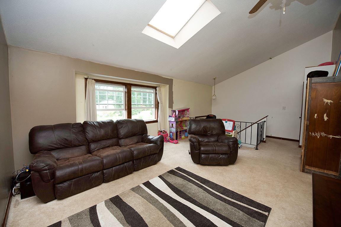 7 Lancelot Drive, Unit R Derry, NH 03038 - Photo 3 of 25 Gallery Image 3