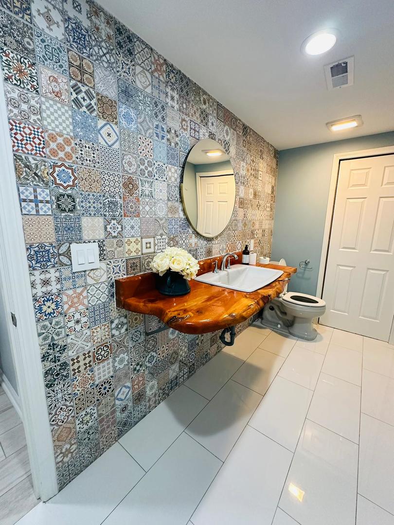 36W461 Binnie Road Dundee, IL 60118 - Photo 6 of 20 a room with table chairs and a mirror