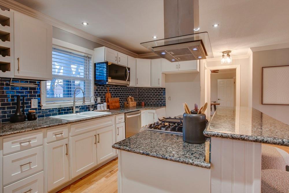 2415 Sunset Avenue Dallas, TX 75211 - Photo 14 of 40