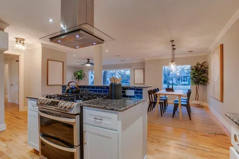 $595,000 | 2415 Sunset Avenue, Dallas, TX 75211