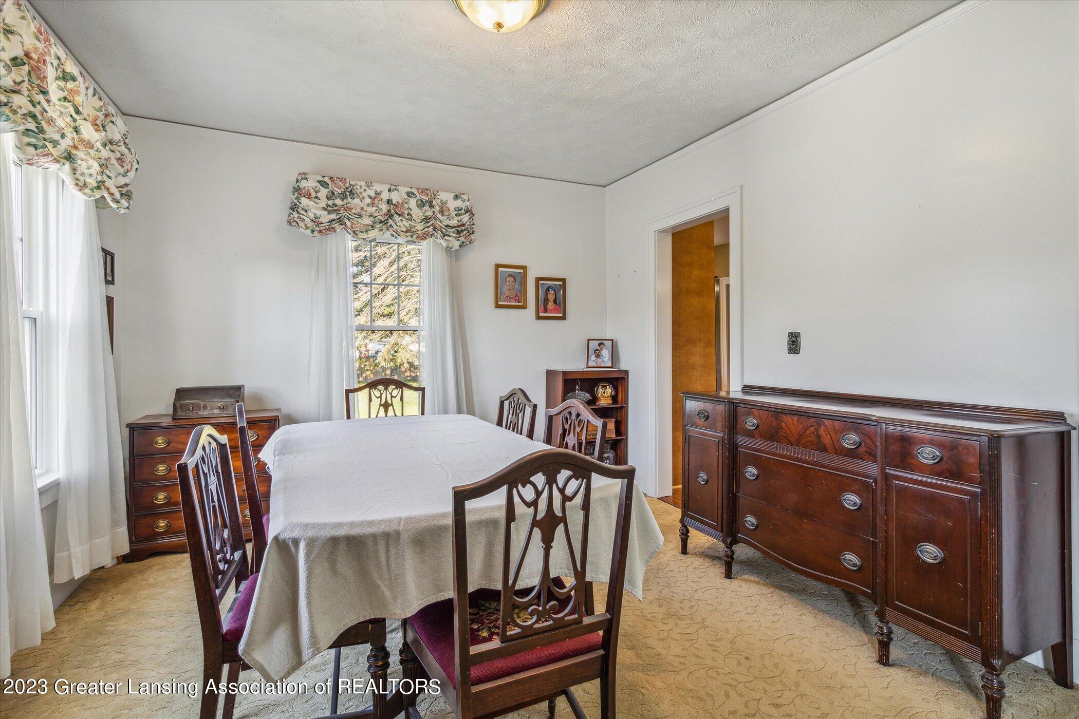 719 Bretton Road Lansing, MI 48917 - Photo 11 of 41 12-photo-12