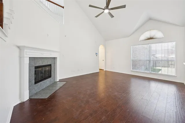 $350,990 | 341 Crystal Lake Drive, DeSoto, TX 75115