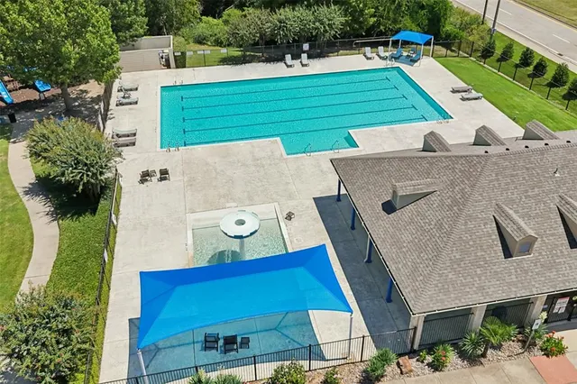 $350,990 | 341 Crystal Lake Drive, DeSoto, TX 75115