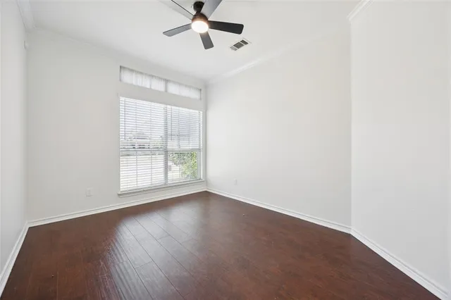 $350,990 | 341 Crystal Lake Drive, DeSoto, TX 75115