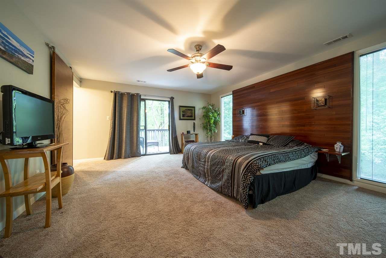 2001 Cayuga Place Raleigh, NC 27612 - Photo 9 of 21 Large master suite on second floor