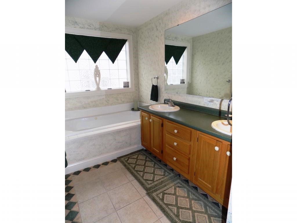 74 Hampton Meadows, Unit 74 Hampton, NH 03842 - Photo 8 of 24 Gallery Image 8