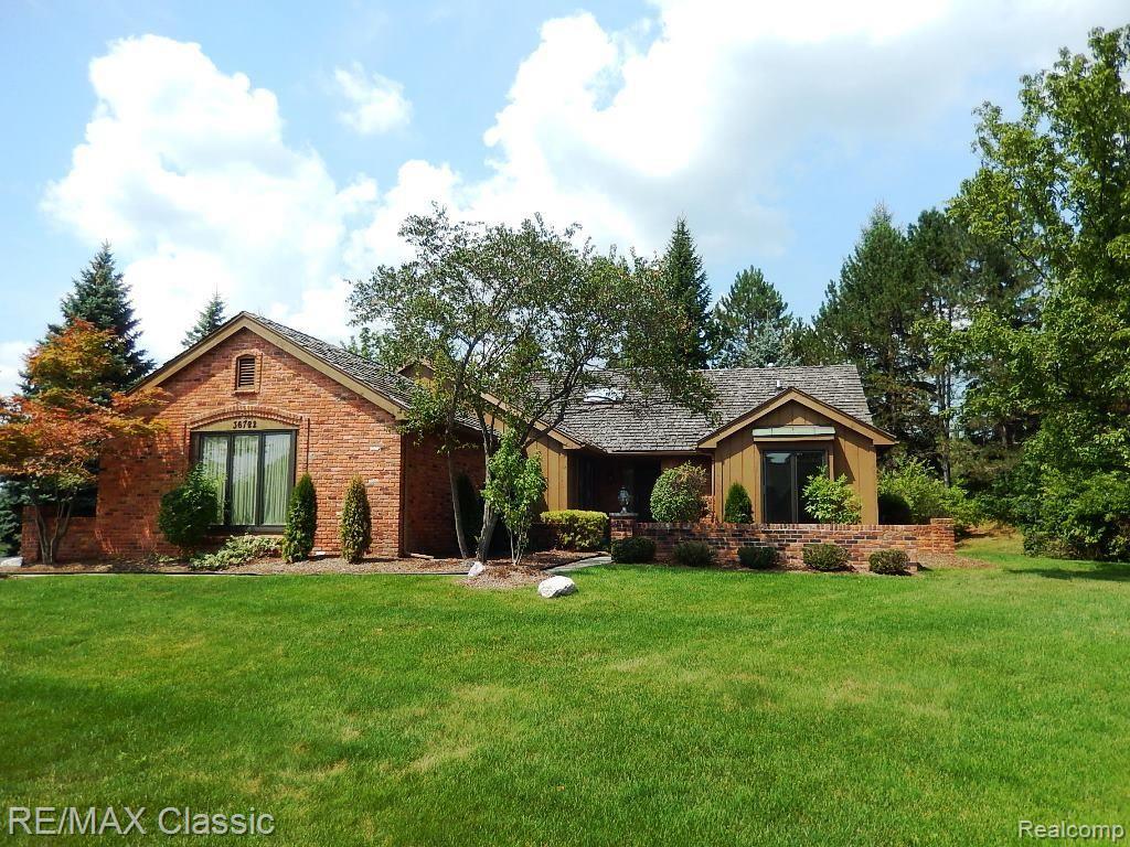 36722 Valley Ridge Drive Farmington Hills, MI 48331 - Photo 1 of 33
