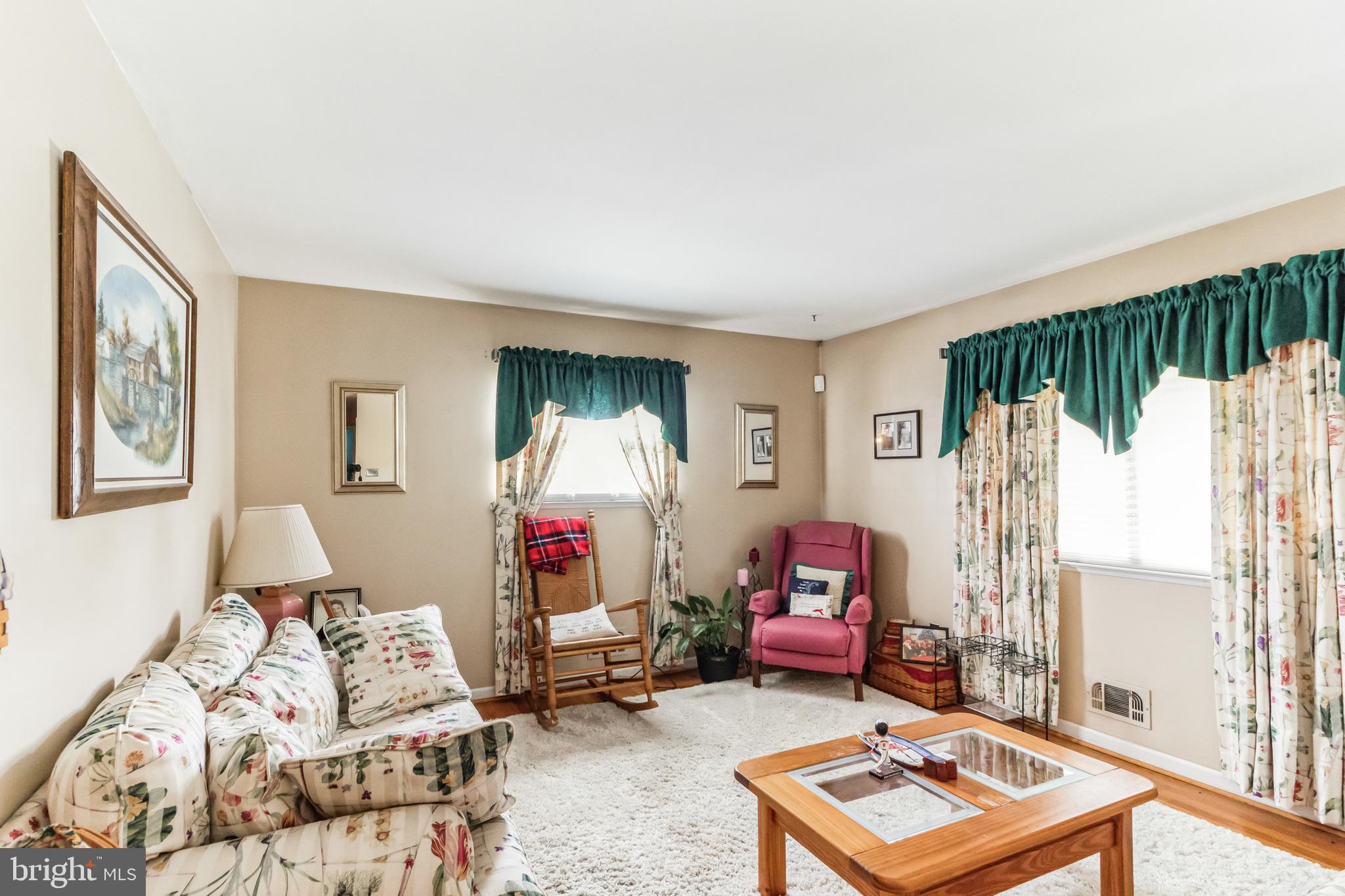 1401 Adamsview Road Catonsville, MD 21228 - Photo 3 of 24