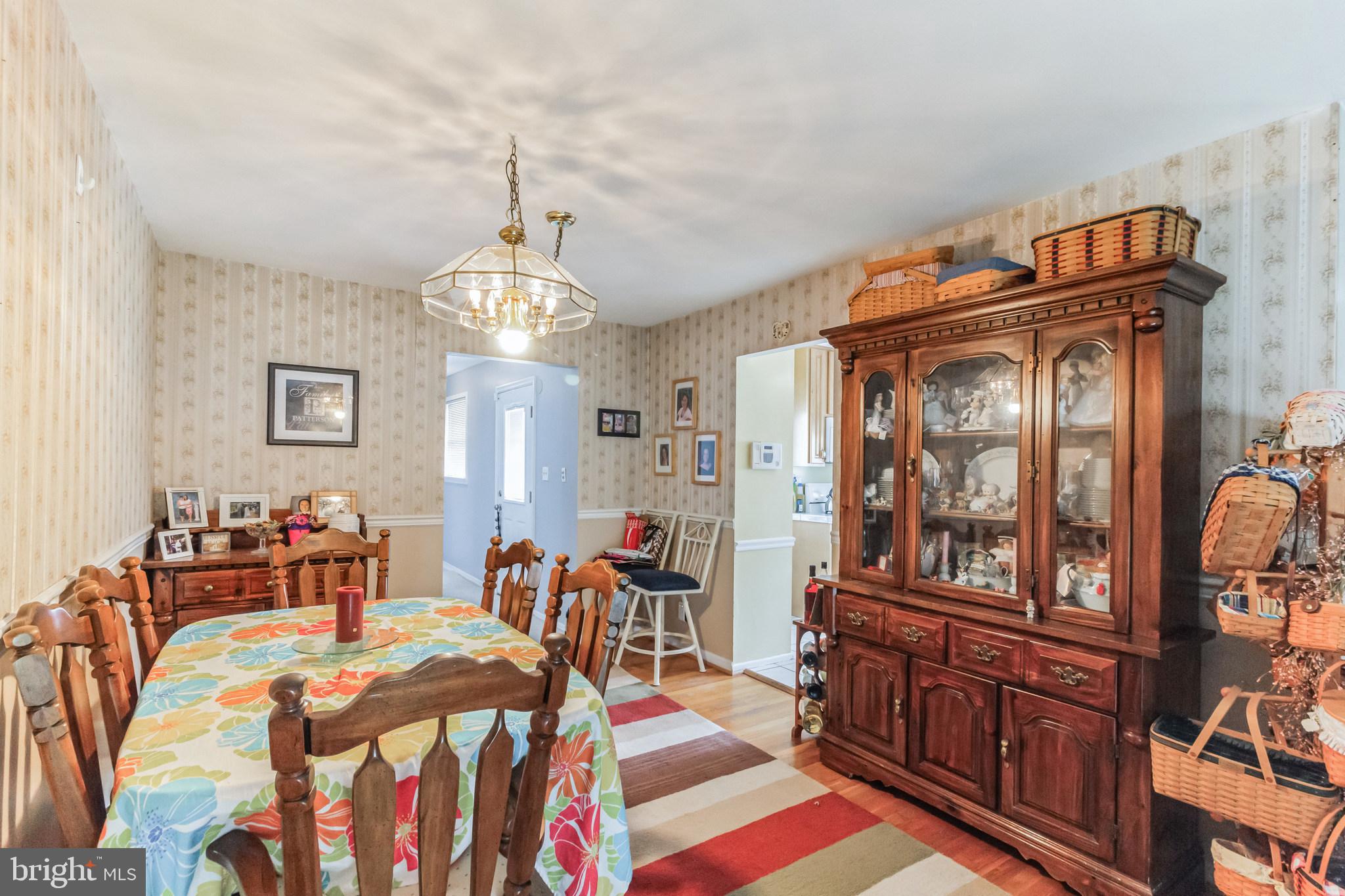 1401 Adamsview Road Catonsville, MD 21228 - Photo 5 of 24