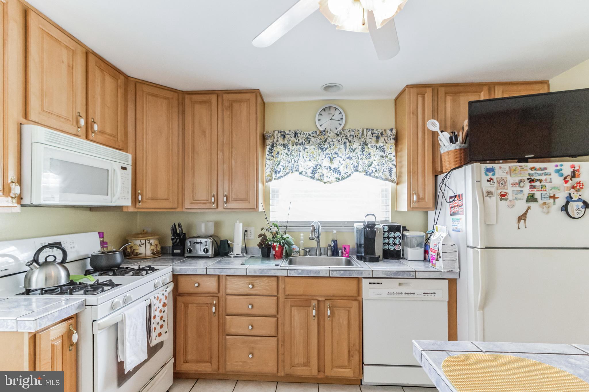 1401 Adamsview Road Catonsville, MD 21228 - Photo 8 of 24