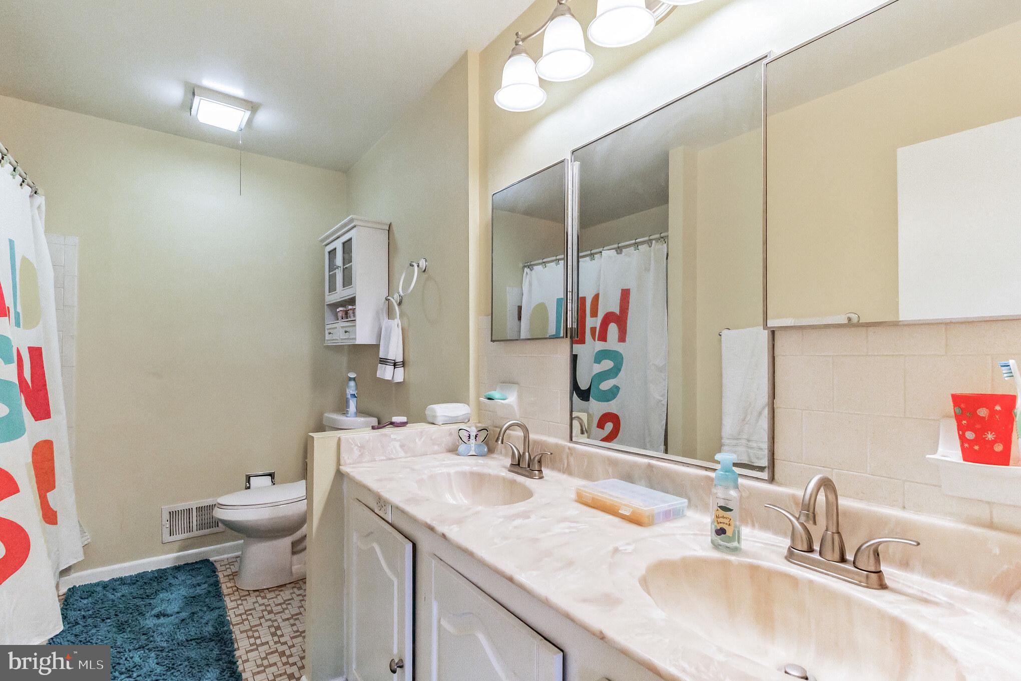 1401 Adamsview Road Catonsville, MD 21228 - Photo 10 of 24
