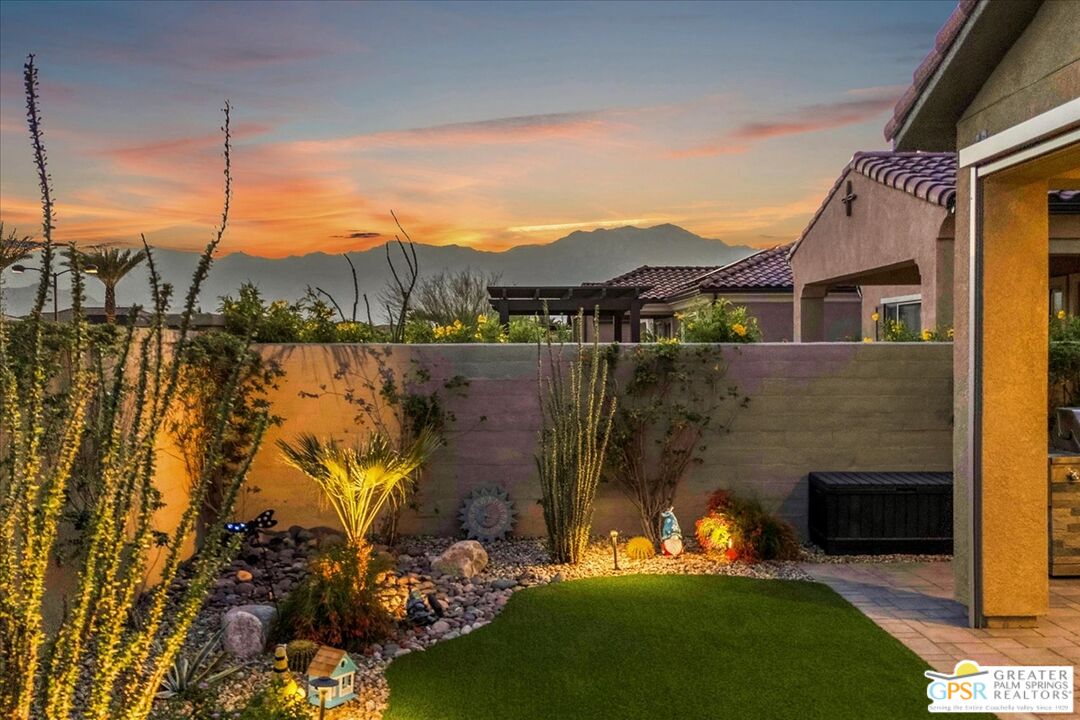 102 Zinfandel Rancho Mirage, CA 92270 - Photo 31 of 34 Gallery Image 31