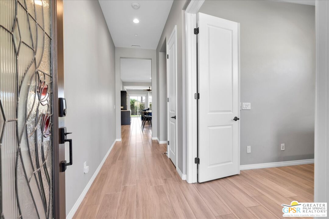 102 Zinfandel Rancho Mirage, CA 92270 - Photo 9 of 34 Gallery Image 9