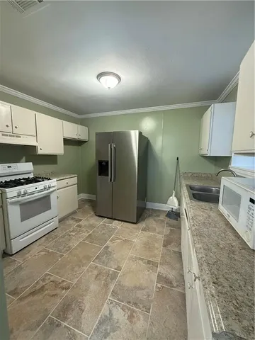 $2,100 | 423 River Oaks Drive, New Orleans, LA 70131