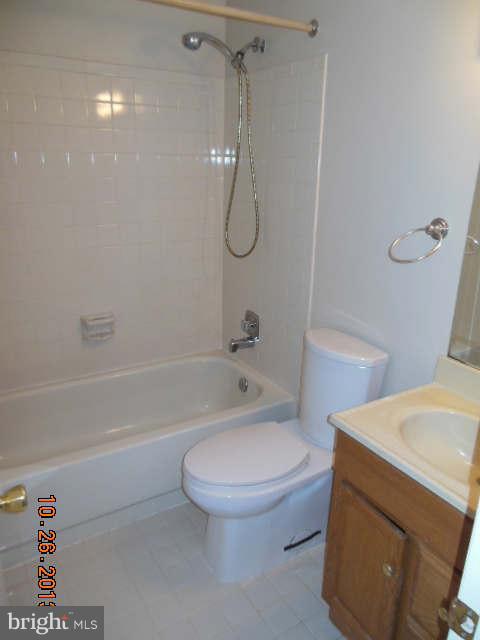 13523 Delaney Road Woodbridge, VA 22193 - Photo 12 of 16 Bath