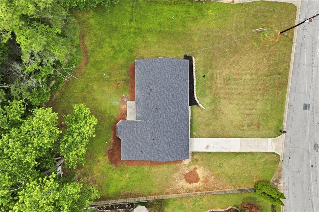 1808 Singer Way Lithonia, GA 30058 - Photo 30 of 37