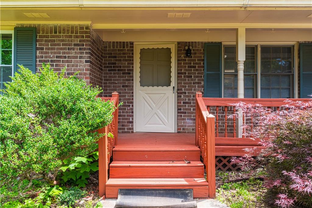 2888 Mockingbird Circle Duluth, GA 30096 - Photo 3 of 32