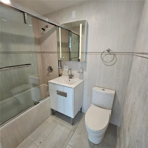 a close up view of washer and dryer