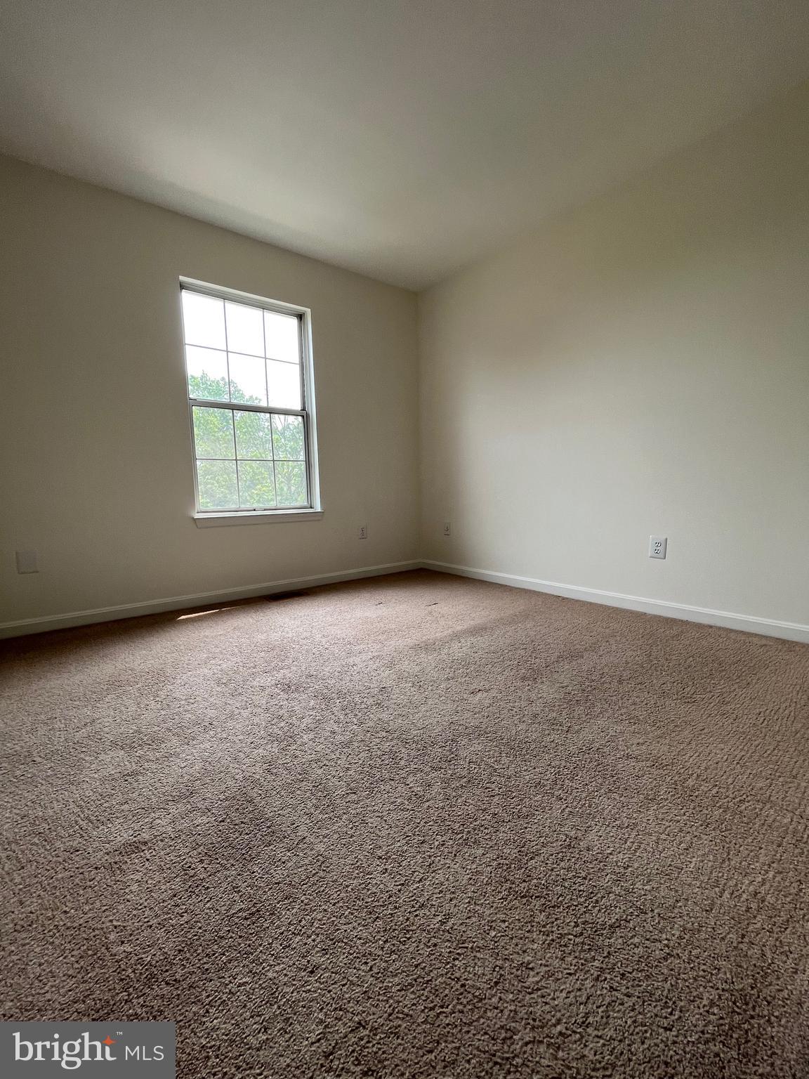 7 Dawn View Court Silver Spring, MD 20904 - Photo 24 of 42 Bedroom 2 View 1