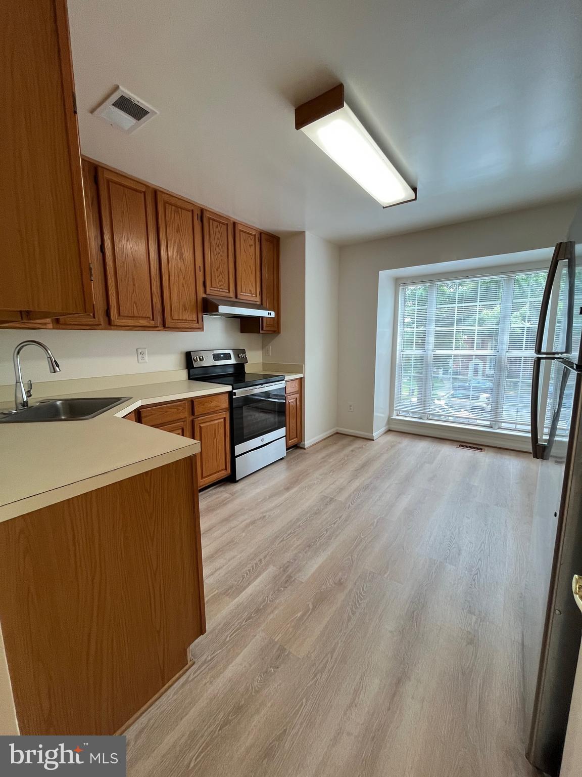 7 Dawn View Court Silver Spring, MD 20904 - Photo 7 of 42 Kitchen View 1