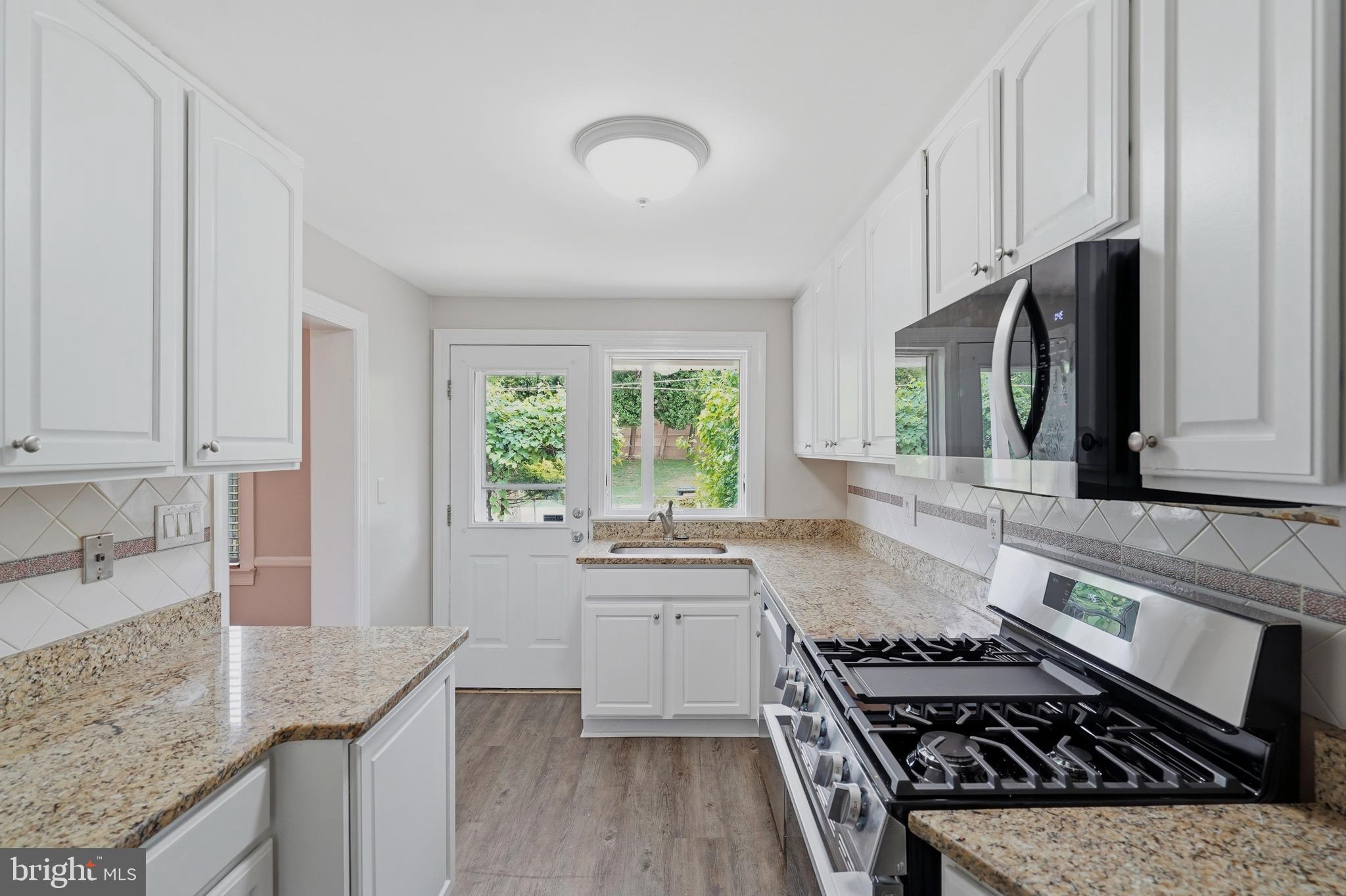 8614 Pleasant Plains Road Towson, MD 21286 - Photo 10 of 32 Kitchen