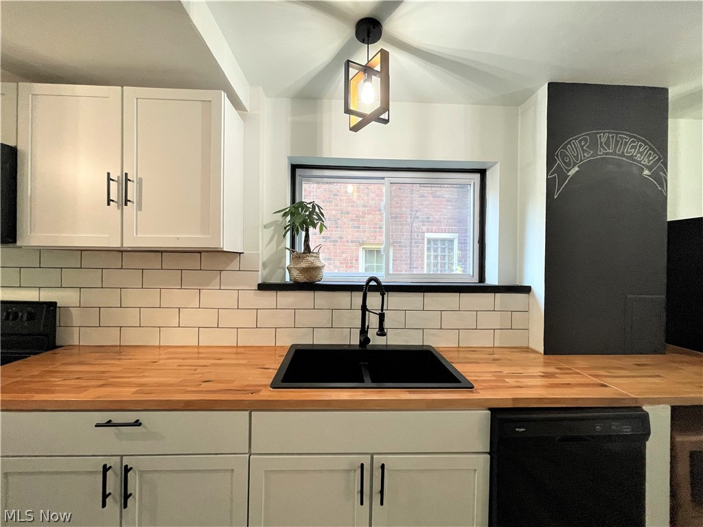 3672 Bainbridge Road Cleveland, OH 44118 - Photo 8 of 15