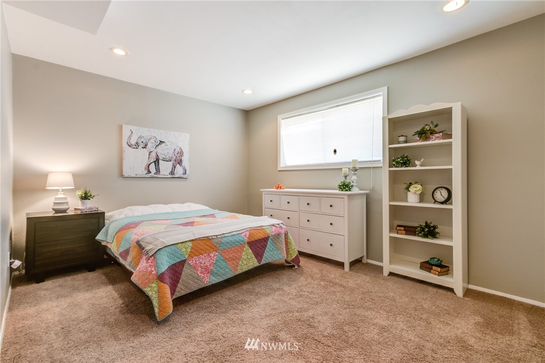 2028 Aberdeen Place Southeast Renton, WA 98055 - Photo 17 of 24 Gallery Image 17