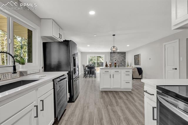 620 Castle Road Colorado Springs, CO 80904 - Photo 34 of 41 Gallery Image 34