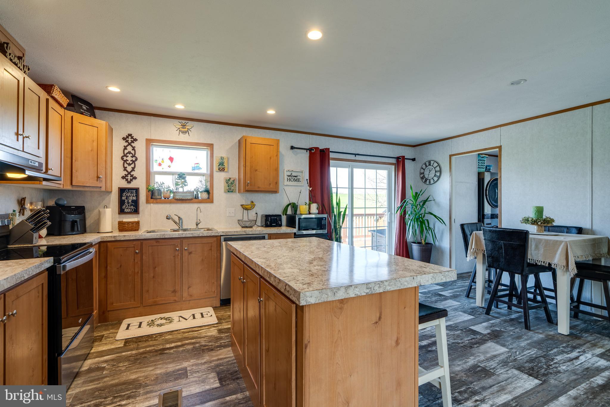 315 Sproul Road Kirkwood, PA 17536 - Photo 21 of 35 Kitchen & Dining View