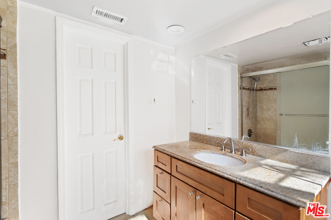 6642 Rhea Avenue Reseda, CA 91335 - Photo 36 of 49 Gallery Image 36