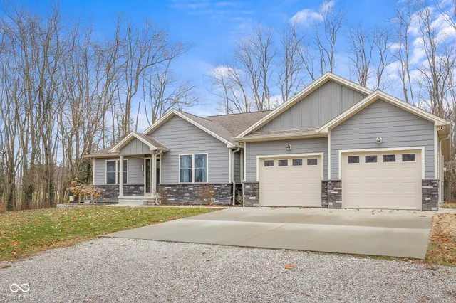$529,900 | 737 Enos Road, Seymour, IN 47274