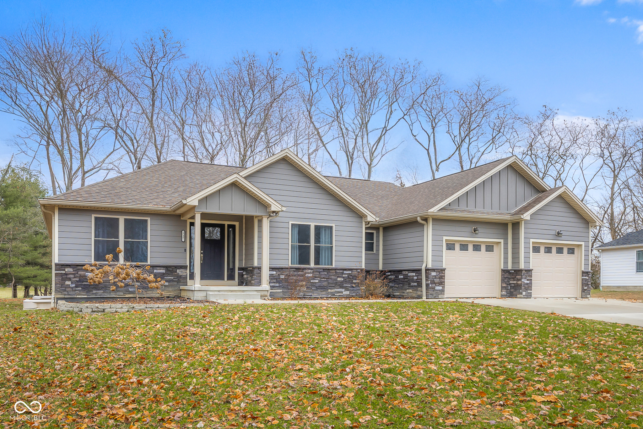 737 Enos Road Seymour, IN 47274 - Photo 4 of 50