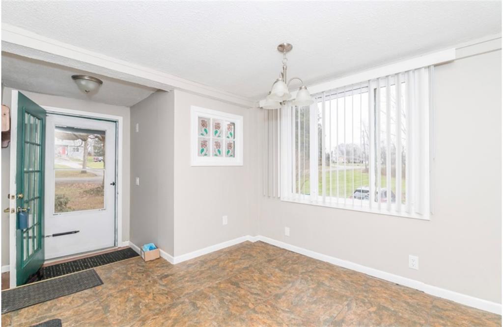 3638 Longview Road Hermitage, PA 16148 - Photo 3 of 19 Gallery Image 3