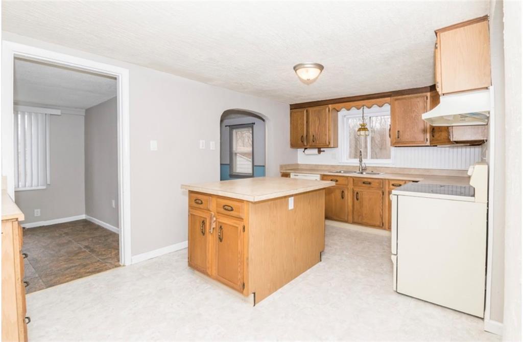 3638 Longview Road Hermitage, PA 16148 - Photo 5 of 19 Gallery Image 5