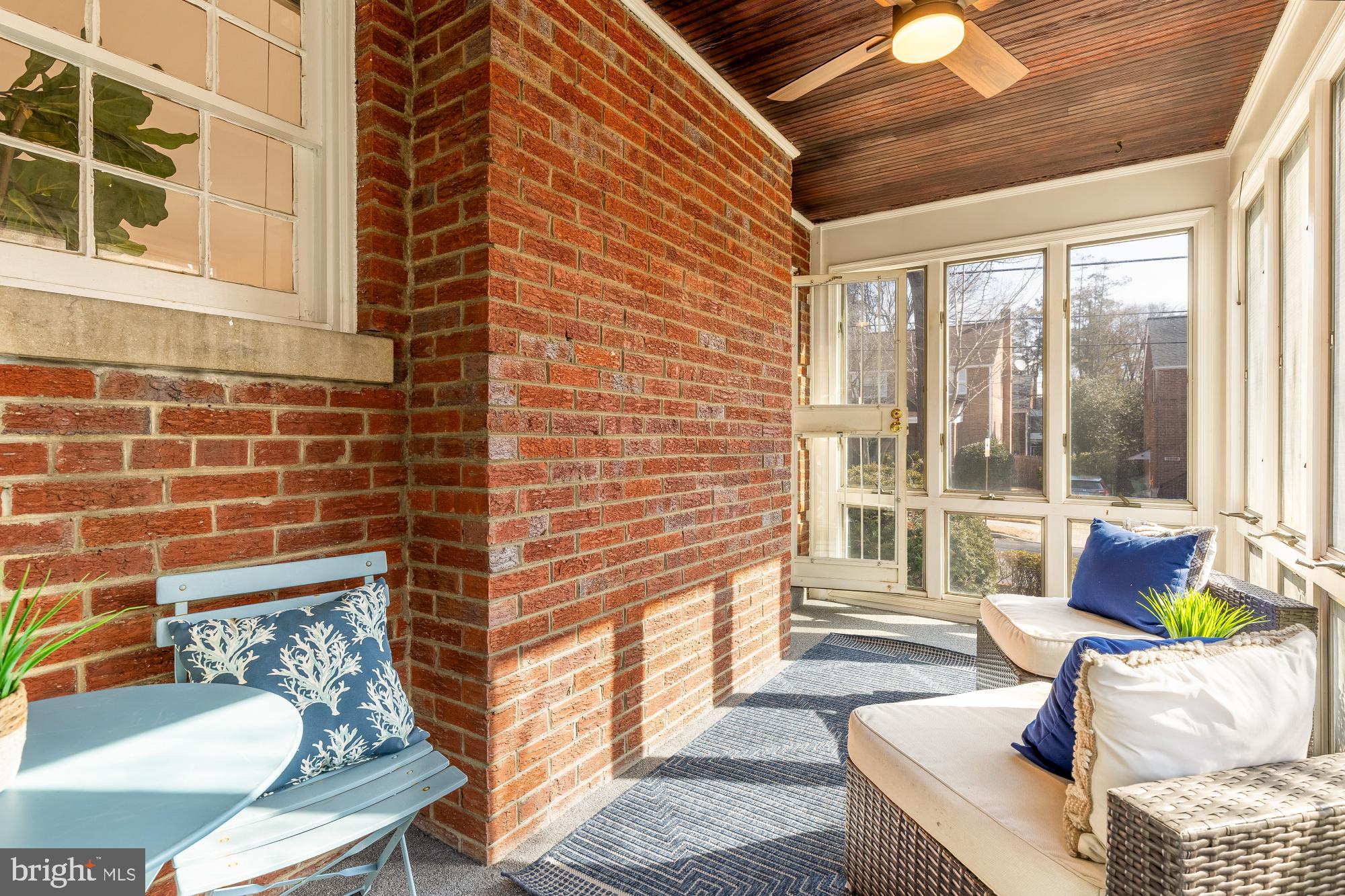 3918 17th Place Northeast Washington, DC 20018 - Photo 11 of 57 Sun Room