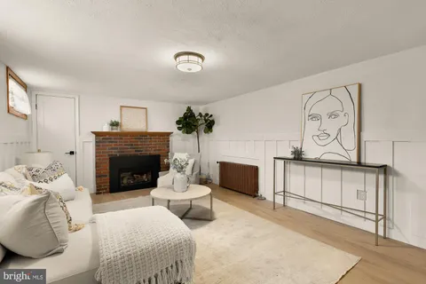 $800,000 | 3918 17th Place Northeast, Washington, DC 20018