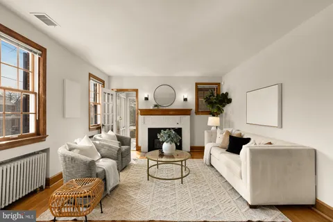 $800,000 | 3918 17th Place Northeast, Washington, DC 20018