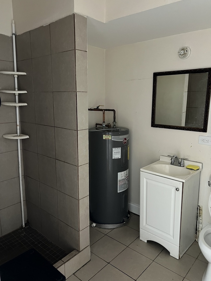 3445 North Pulaski Road, Unit 3445 Chicago, IL 60641 - Photo 11 of 20