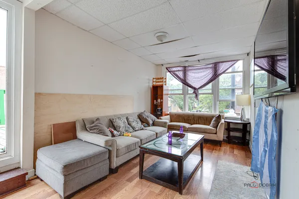 $2,000 | 3445 North Pulaski Road, Unit 3445, Chicago, IL 60641
